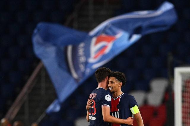 吉伦沃特完成注册 新赛季继续代表山东队出战